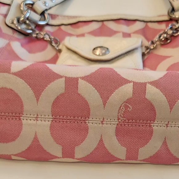 Coach Madison Op Art Shoulder bag. GORGEOUS flirty Barbie pink and white - Picture 16 of 16